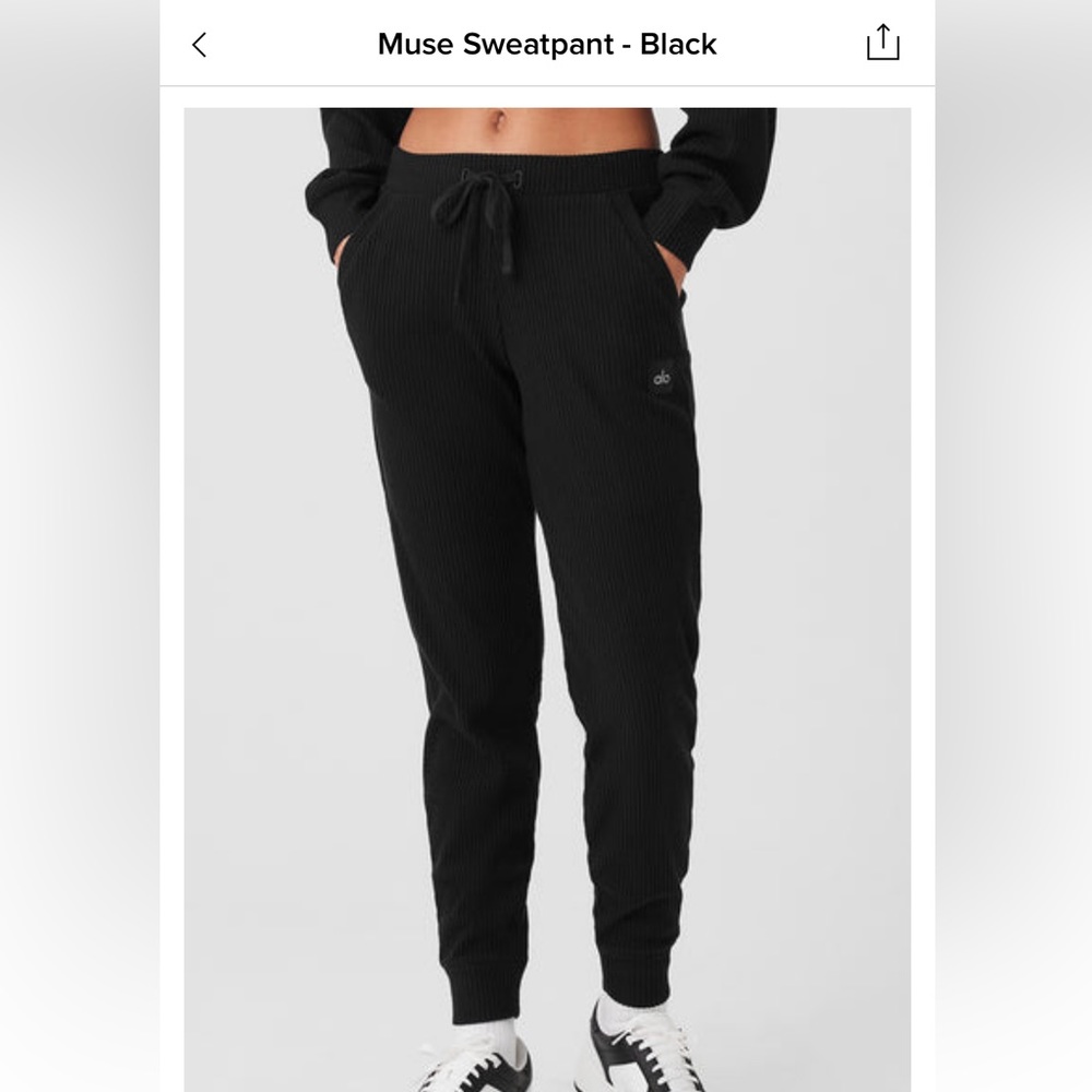 Alo Muse sweatpant in black xxs
